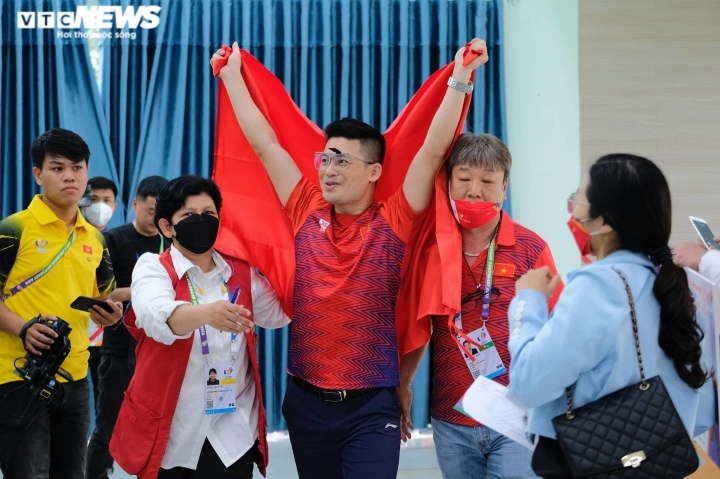 sea games 31 ngay 16 5 bui thi nguyen xuat sac gianh hcv 100m rao nu hinh anh 29