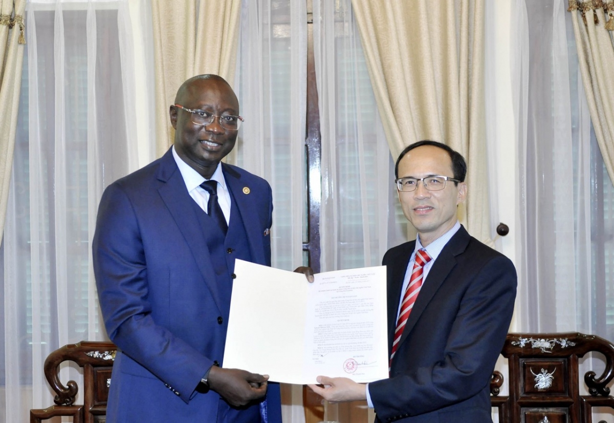 honorary consul of vietnam in gambia appointed picture 1