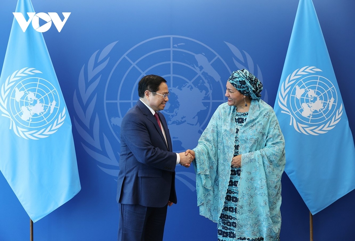 Thủ tướng Chính phủ Phạm Minh Chính và Phó Tổng Thư ký LHQ Amina Mohammed.