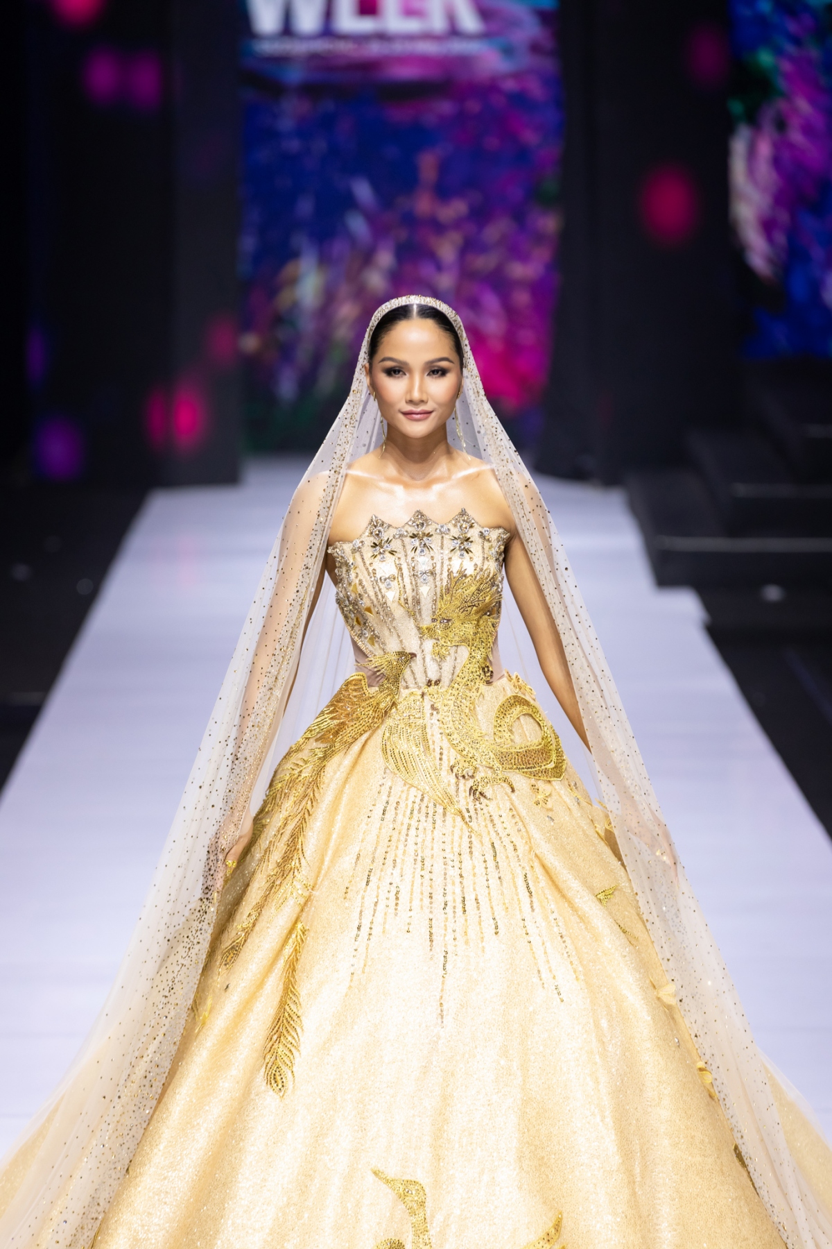 Váy cưới dáng bồng công chúa QNB 58 | Quyên Nguyễn Bridal