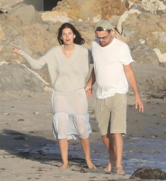 tai tu leonardo dicaprio than mat om hon ban gai tren bai bien hinh anh 4