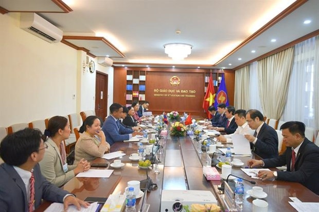 cooperation in education, training spotlights vietnam-laos relations minister picture 1