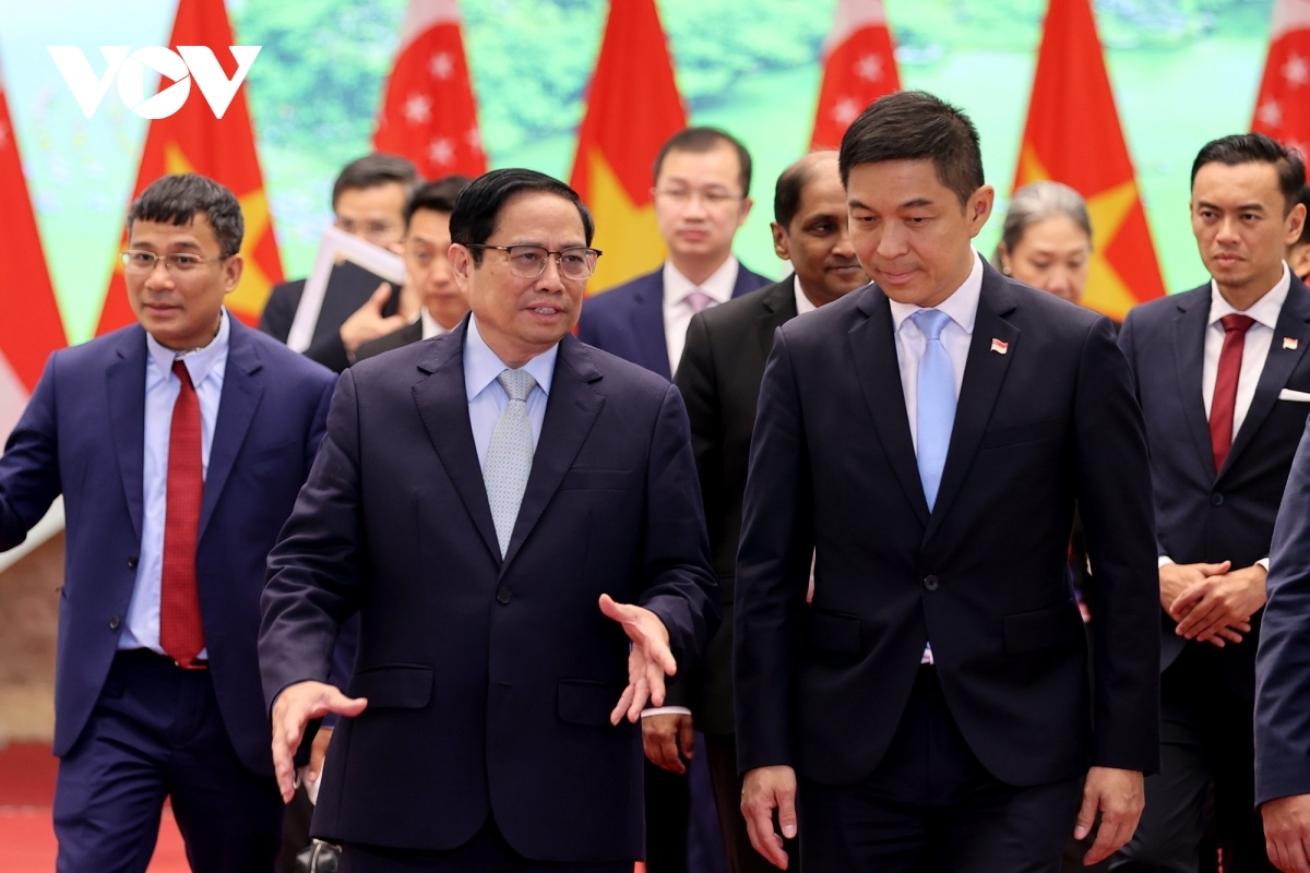 pm chinh welcomes singaporean parliament speaker in hanoi picture 3