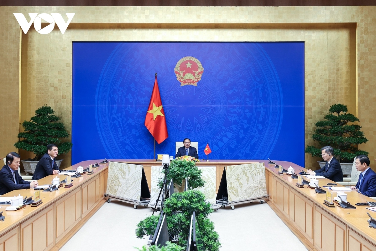 vietnam actively builds independent, self-reliant economy linked to global integration picture 1