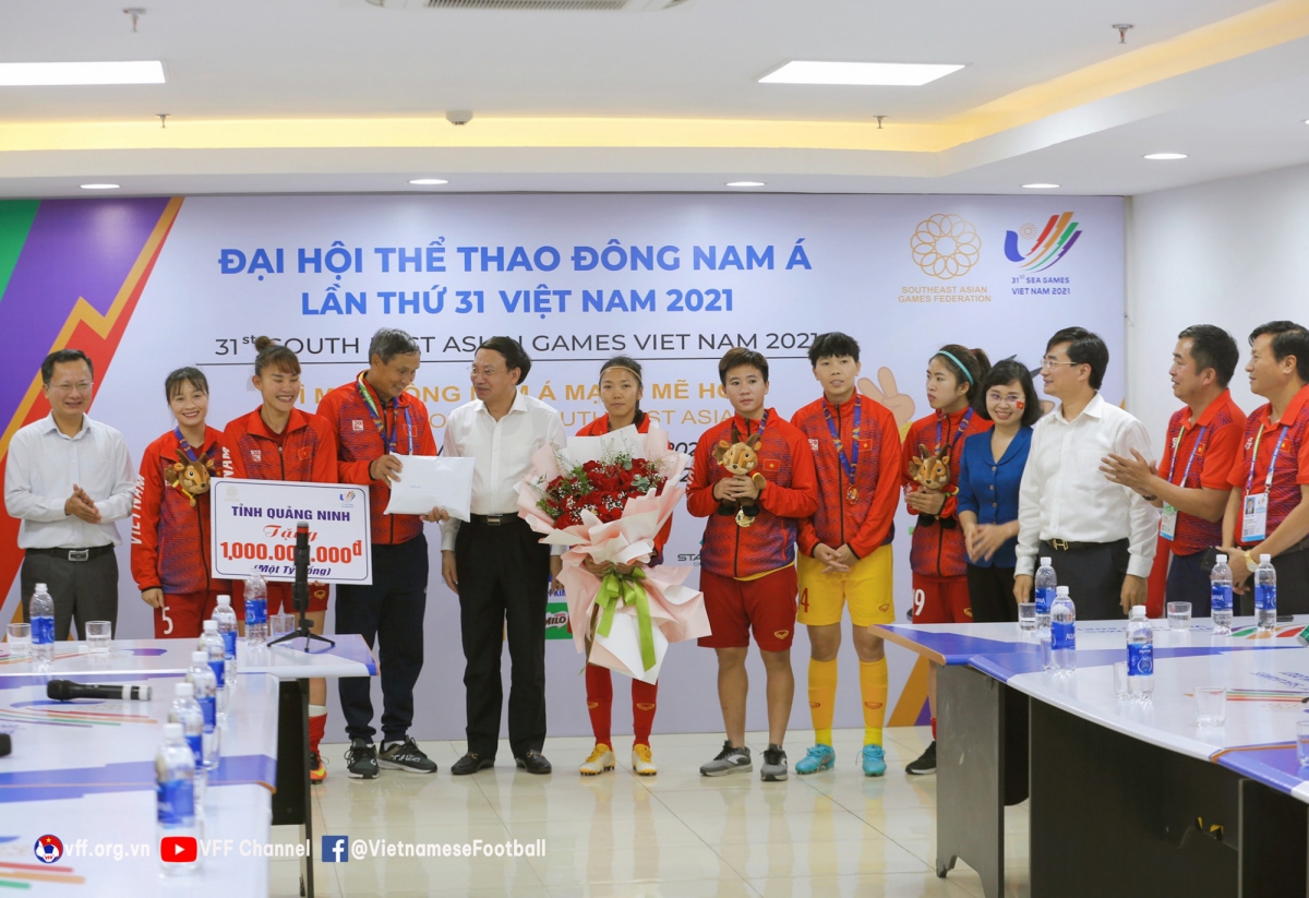 vn football teams receive large sea games bonuses picture 1