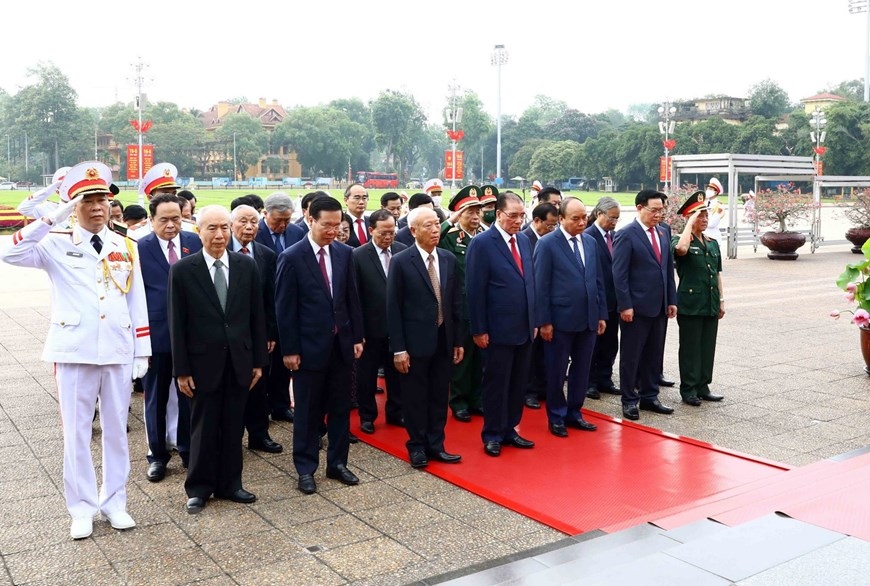 lanh dao Dang, nha nuoc vao lang vieng chu tich ho chi minh hinh anh 2