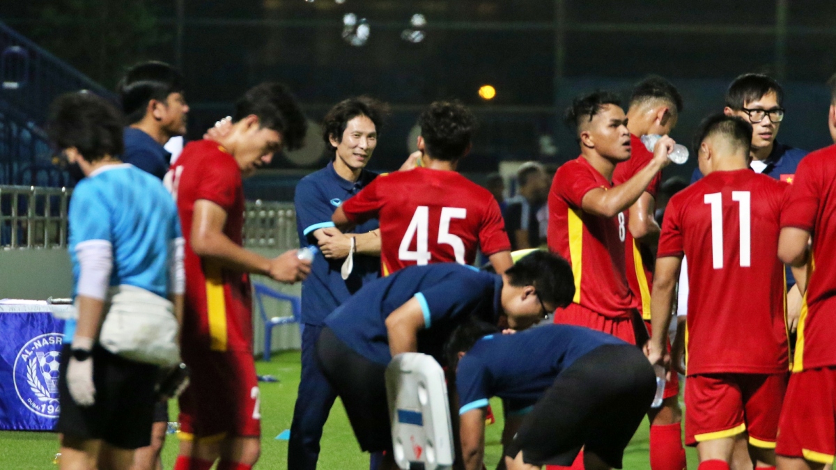 hlv gong oh-kyun phan ung bat ngo khi u23 viet nam thua dam u23 uae hinh anh 2