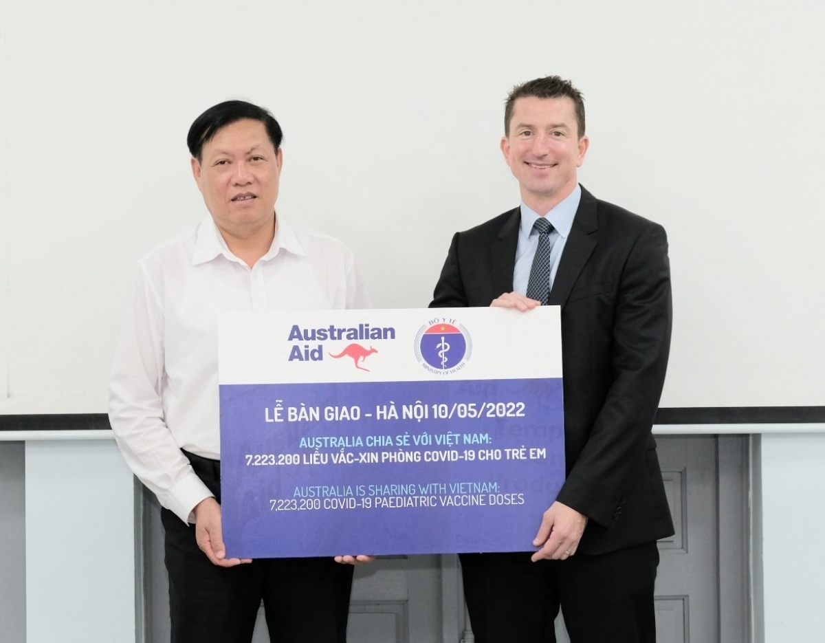 vietnam receives 7.2 million covid-19 vaccine doses from australia picture 1