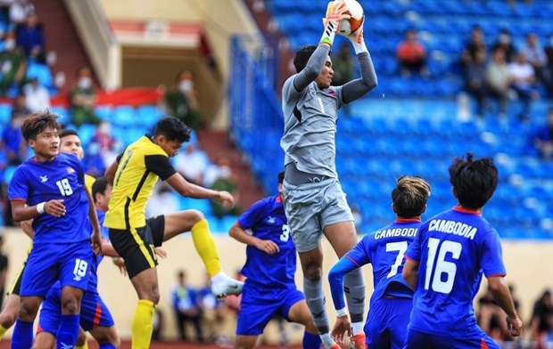 sea games 31 foreign reporters impressed with football fans in nam dinh picture 1