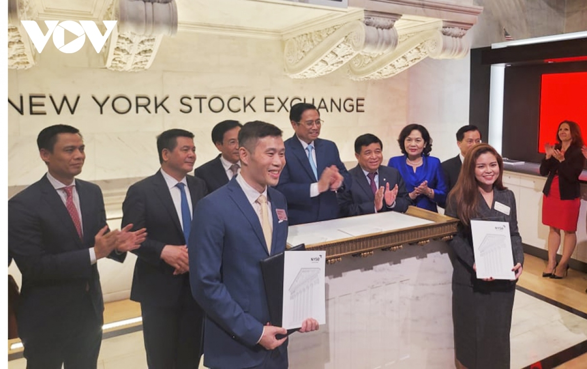 vn prime minister visits new york stock exchange picture 2