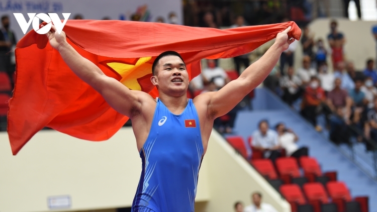 Vietnam retains top place, exceeds set targets at SEA Games 31