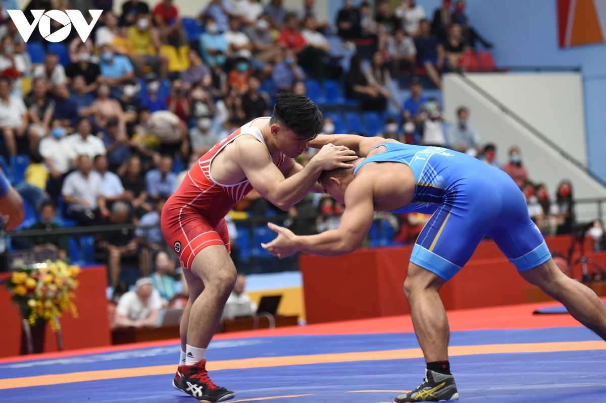 wrestling team brings home 17 golds at sea games 31 picture 14