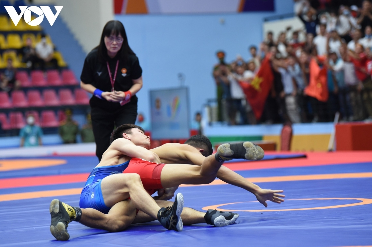 wrestling team brings home 17 golds at sea games 31 picture 4