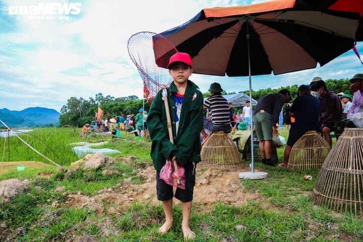 nghin nguoi tham gia le hoi bat ca doc nhat vo nhi o ha tinh hinh anh 12