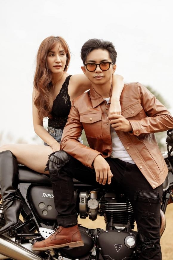 Chuyện showbiz: Phan Hiển tỏ tình cực ngọt với Khánh Thi trước thềm đám cưới