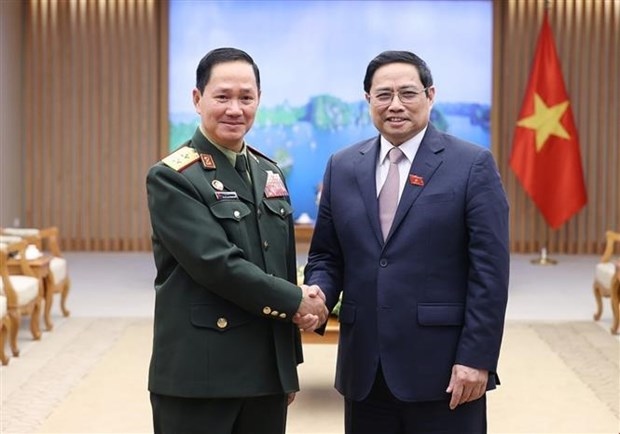 pm hosts chief of general staff of lao people s army picture 1