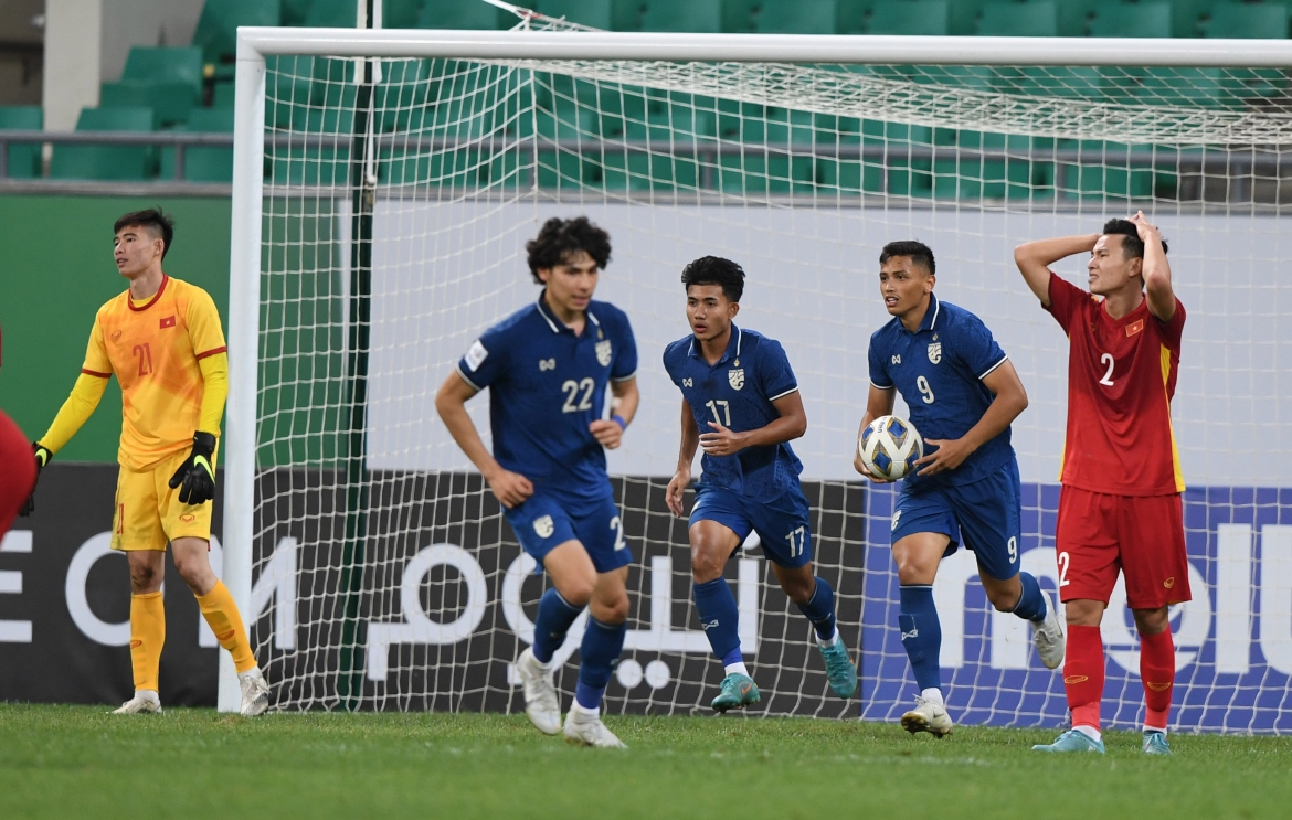thang dam u23 malaysia, u23 thai lan day u23 viet nam vao the kho hinh anh 2