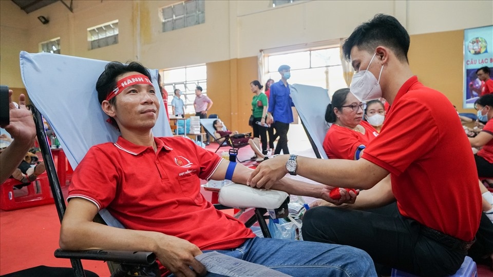 largest blood donation campaign launched in ca mau picture 4