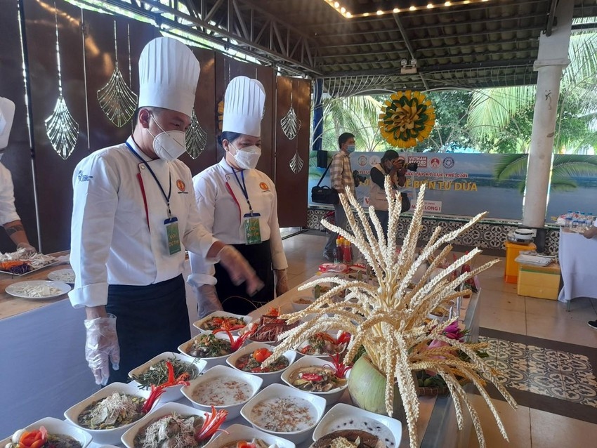 ben tre sets national and global records for making most coconut-made dishes picture 11