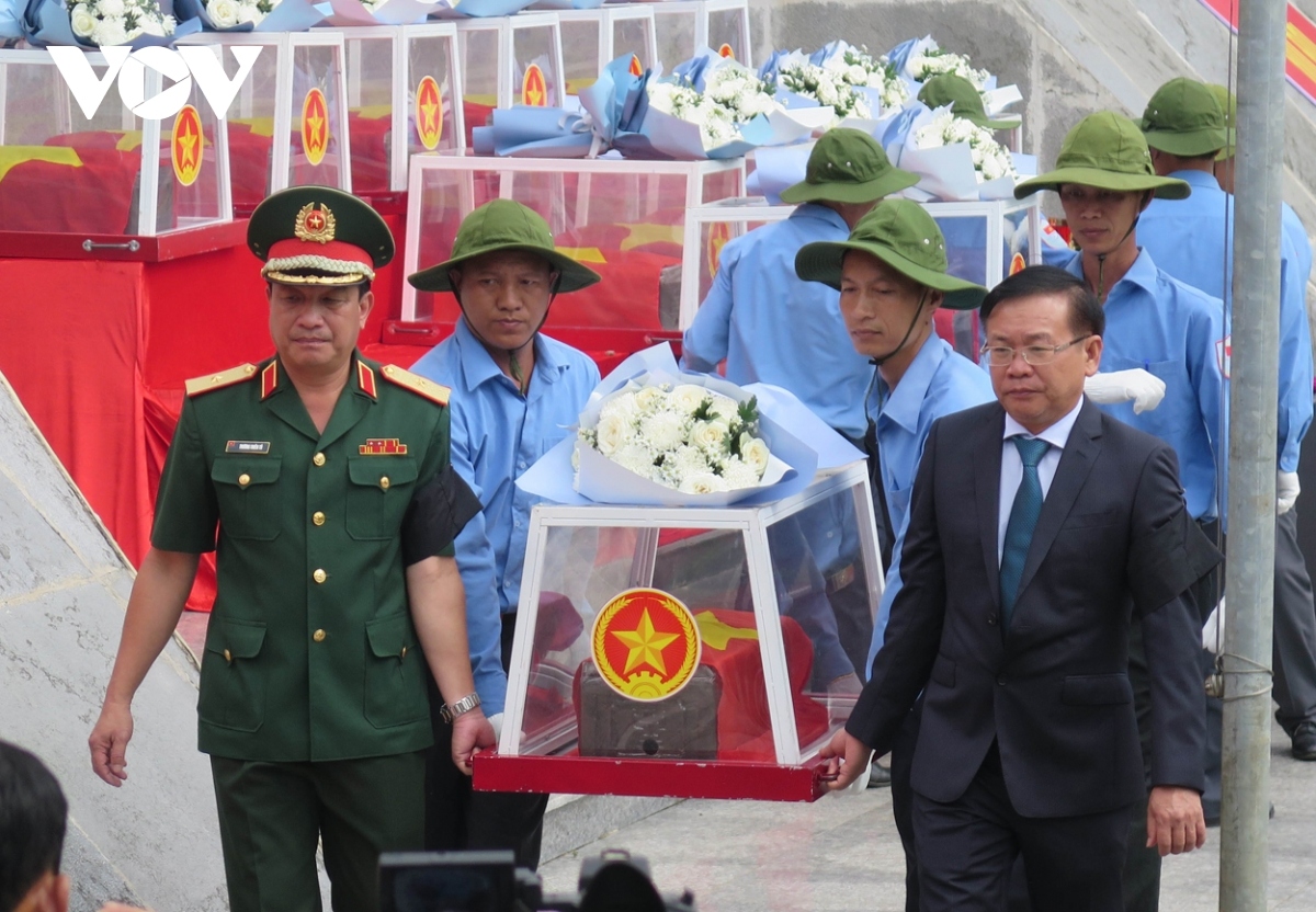 remains of vietnamese soldiers in laos and cambodia reburied picture 1