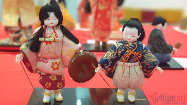 108 traditional japanese dolls on display in hanoi picture 8