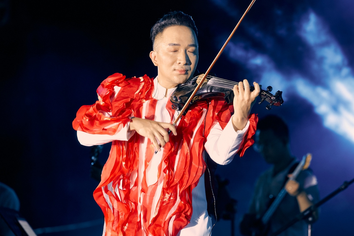 Hoàng Rob, Hà Lê khoác áo mới cho nhạc Trịnh trong live concert ở festival  Huế