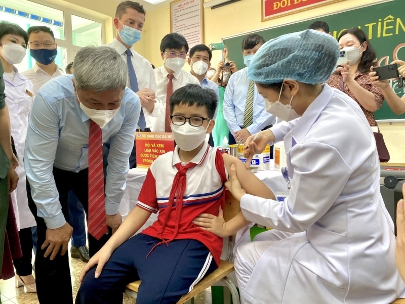 quang ninh phan dau de tat ca tre tu 5 - duoi 12 tuoi duoc tiem vaccine covid-19 dip he hinh anh 1