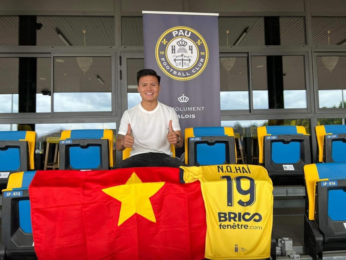 vietnamese midfield maestro quang hai joins pau fc in france picture 1