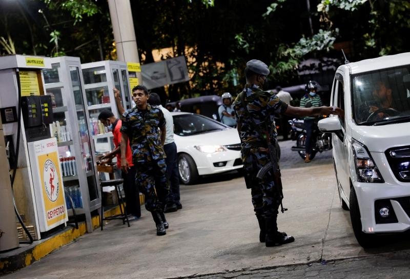 Sri Lanka không còn đủ nhiên liệu cho một ngày