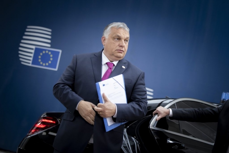 Hungary kéo dài quy định giới hạn giá thực phẩm và xăng dầu đến 1/10