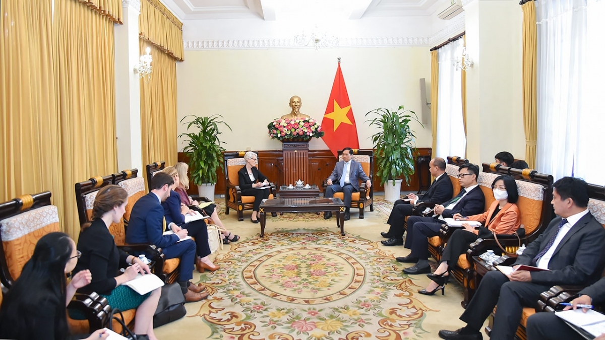 us expects higher level of partnership with vietnam picture 2