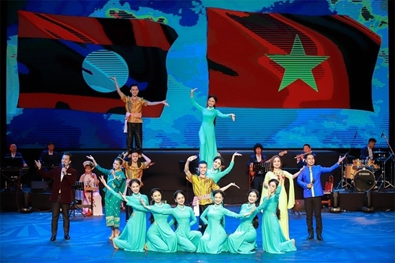 cultural activities celebrate vietnam-laos solidarity friendship year picture 1