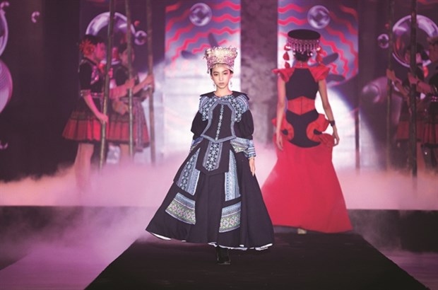 vietnam international fashion tour to promote culture, tourism picture 1