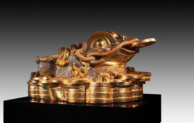 Vietnamese ceramic artist sets two Guinness World Records