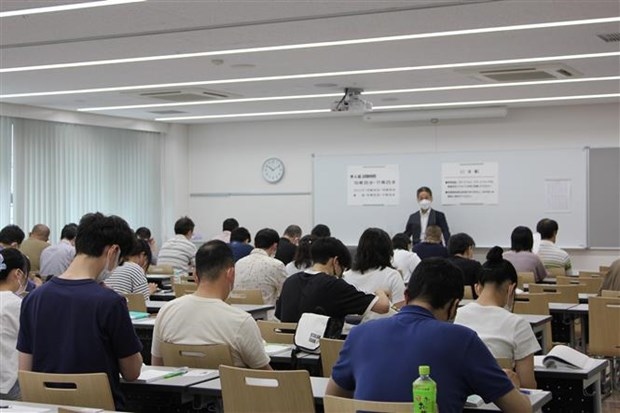 number of japanese joining vietnamese-language test makes record picture 1