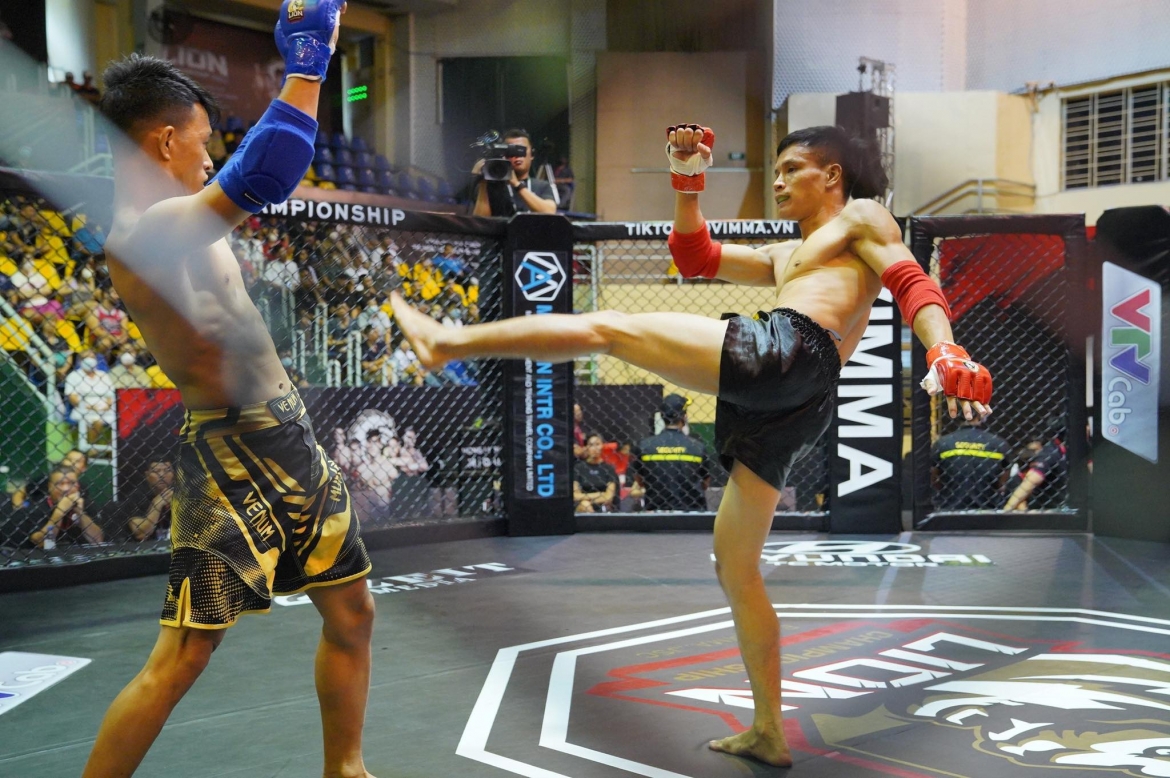 lion championship 2022 mien nam le van the anh ha doi thu chi sau 23 giay hinh anh 1