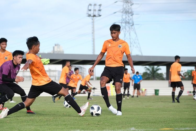  u16 indonesia khao khat danh bai u16 viet nam hinh anh 1