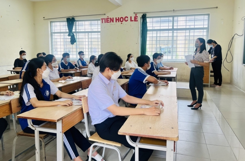 Các địa phương hỗ trợ thí sinh tham dự kỳ thi tốt nghiệp THPT