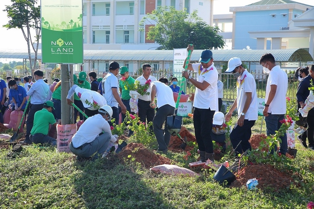 miss earth novagroup lam dep cac tuyen duong tai phan thiet hinh anh 4