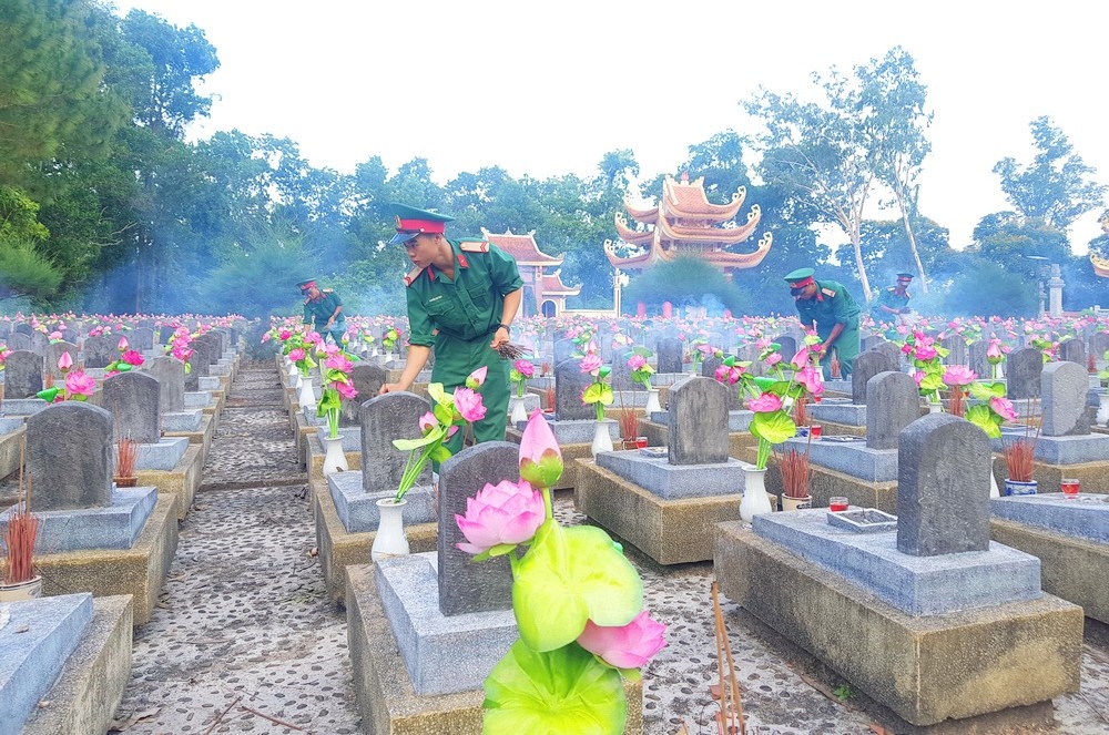 Giới thiệu Cổng thông tin điện tử về liệt sĩ, mộ liệt sĩ và nghĩa trang liệt sĩ