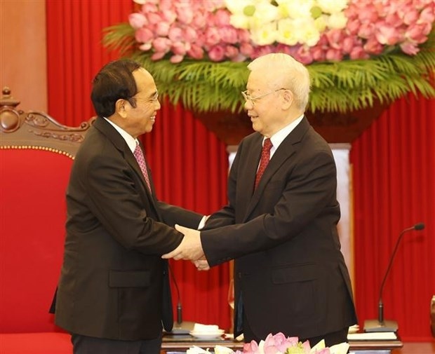 vietnam gives top priority to relationship with laos party chief picture 1