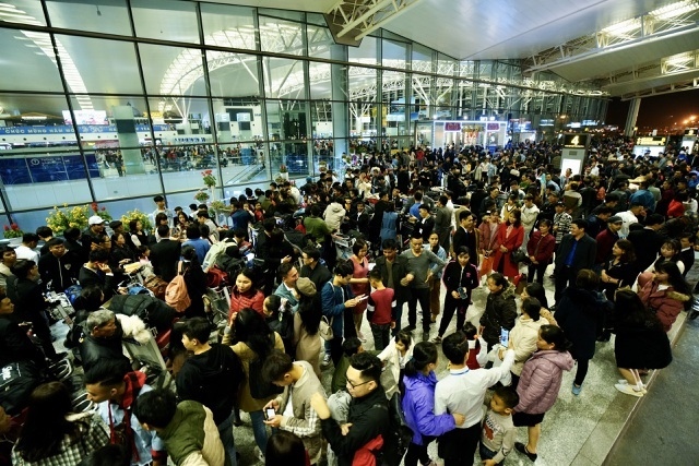 airlines offer ticket sales for coming new year holidays picture 1