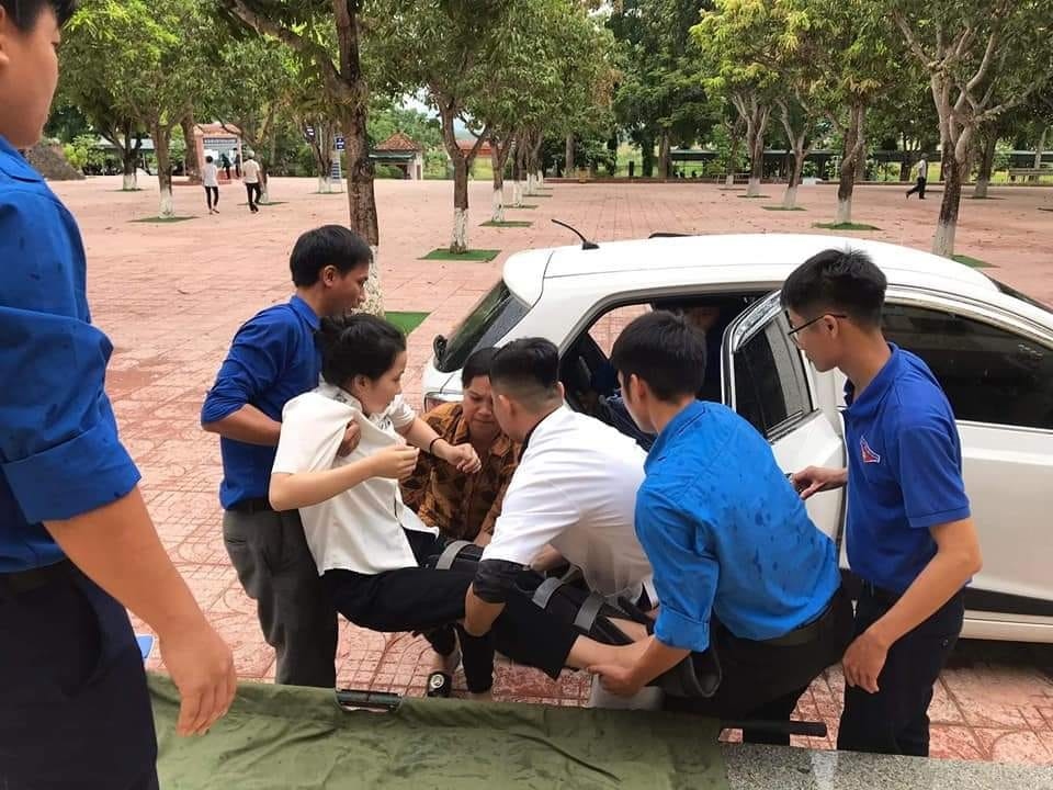 taxi 0 dong den nha dua don nu sinh bi tai nan di thi hinh anh 1