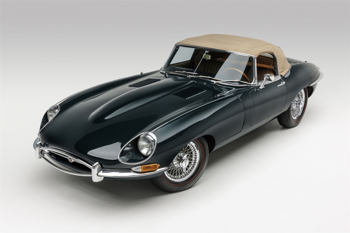 Jaguar E-Type Roadster Series 1.5 vẫn đẹp như mới sau hơn 50 năm ra mắt