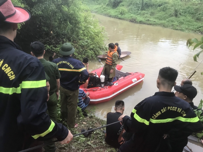 Tìm thấy thi thể nạn nhân đuối nước trên sông Hoàng Giang