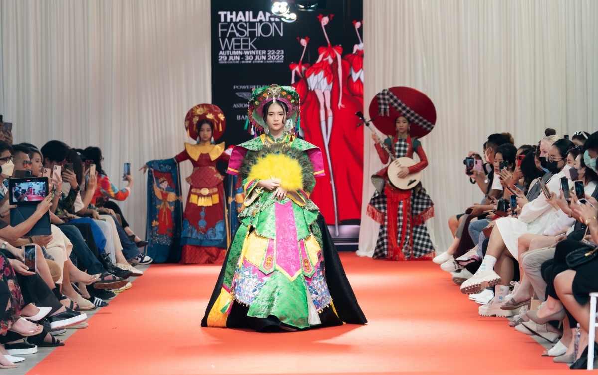 vietnamese collection debuts at thailand fashion week 2022 picture 1 vietnamese collection debuts at thailand fashion week 2022 picture 1