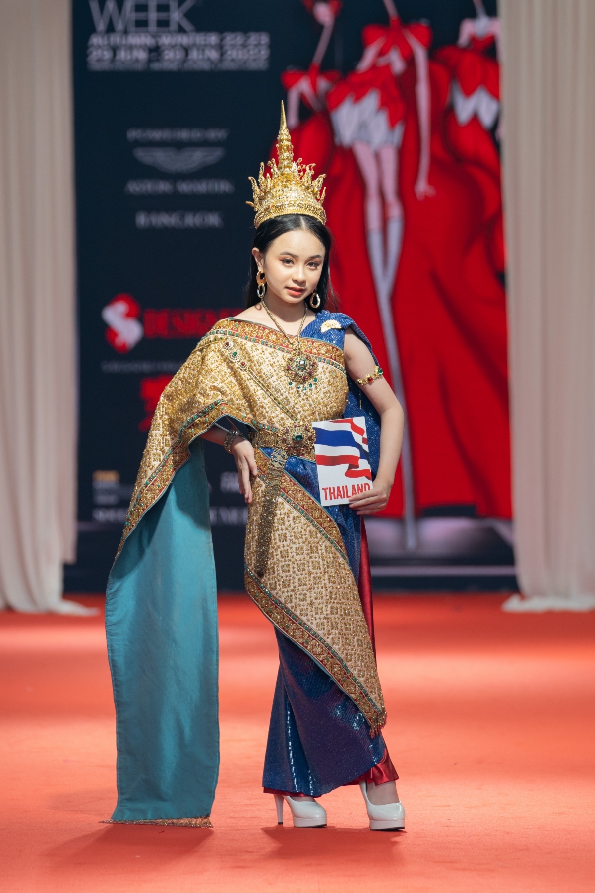 vietnamese collection debuts at thailand fashion week 2022 picture 6 vietnamese collection debuts at thailand fashion week 2022 picture 6