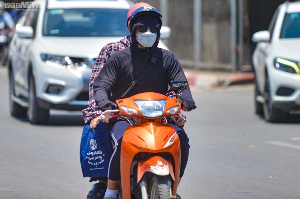 hanoi swelters amid scorching summer heat wave picture 4