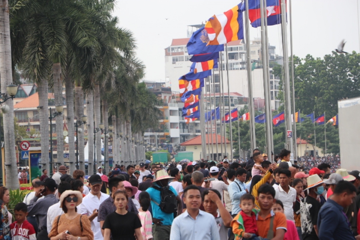 vietnam ranks first among international visitors to cambodia picture 1
