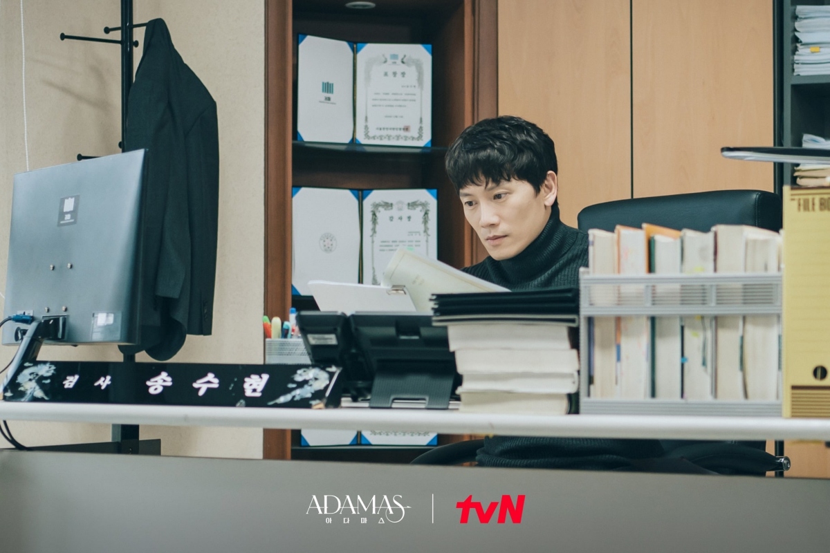 Ông hoàng rating ji sung tái xuất màn ảnh với vai diễn cặp song sinh báo thù hình ảnh 3 Ong hoang rating ji sung tai xuat man anh voi vai dien cap song sinh bao thu hinh anh 3